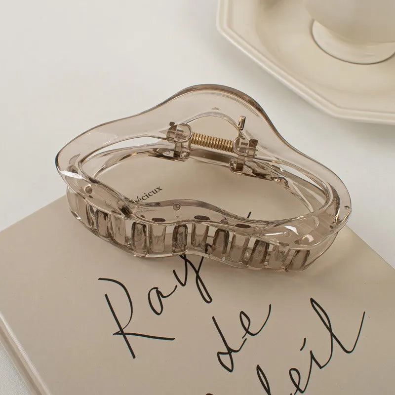 The Kinstu Clear Clip